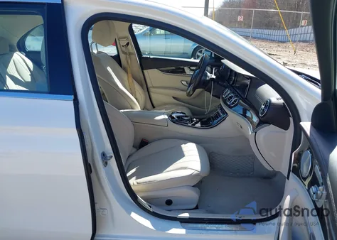 2019 Mercedes-Benz E 300 from USA, damaged, VIN WDDZF4JB5KA558233